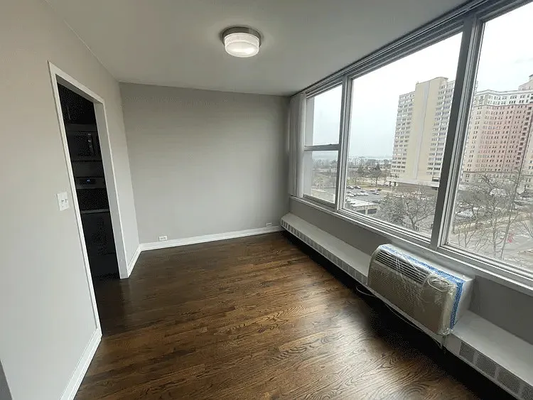 5649-50 N Sheridan Rd #8D — Photo 2