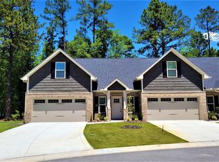 506 Niblick Cir, West End, NC 27376