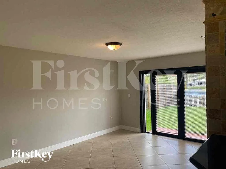 16119 SW 61st Ln — Photo 6