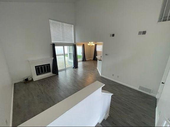 3rd image of 6664 Bradford Ct