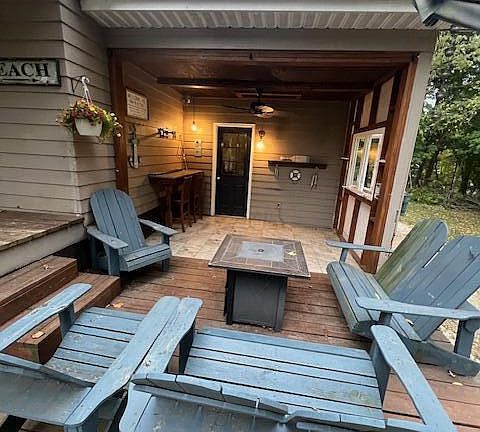 4th image of 3366 Apple Valley Dr