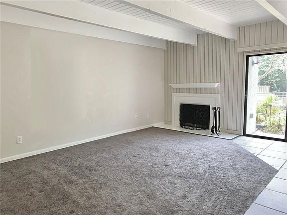 2nd image of 101 Fairway Dr #101