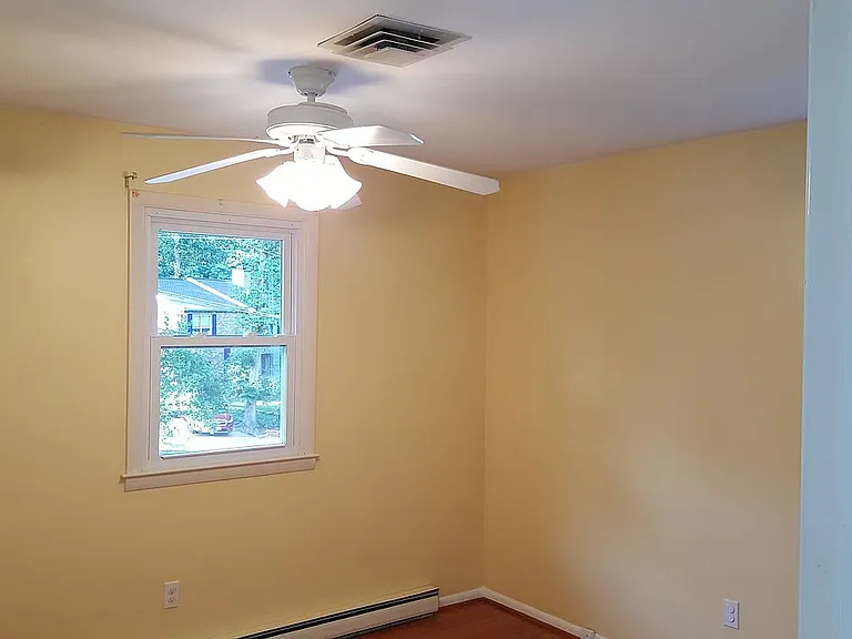 821 Valley Dr — Photo 12