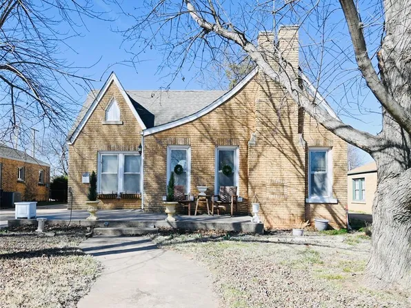 1220 S 19th St, Chickasha, OK 73018