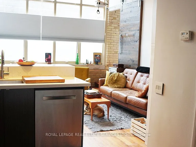 736 Dundas St E #203 — Photo 7