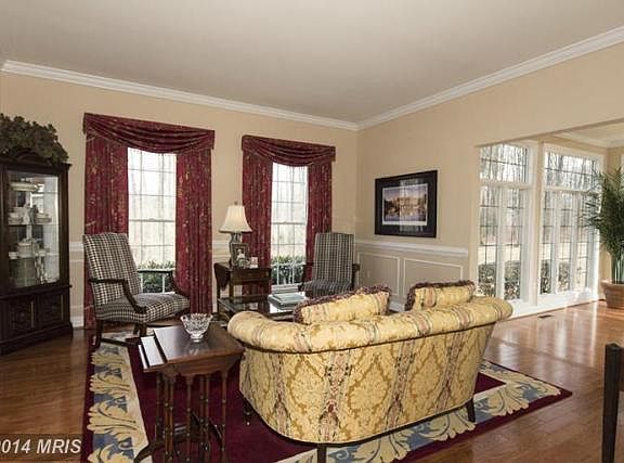 5th image of 2621 Chestnut Woods Ct