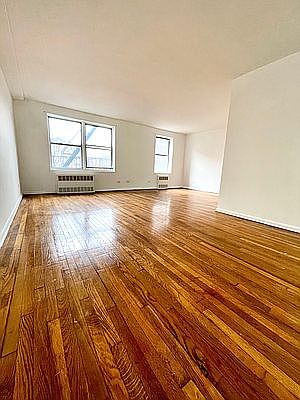 1st image of 75 Hawthorne St #4L