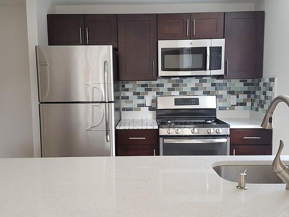 2nd image of 2625 28th St APT 3B
