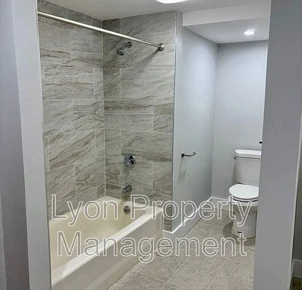 262 Illinois St #2 — Photo 13