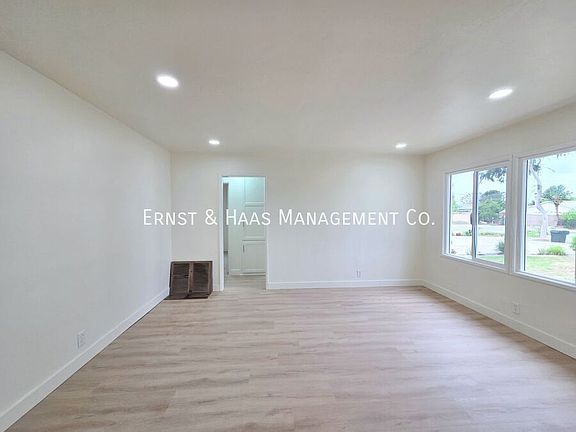 5th image of 13418 Lynne Dr
