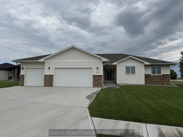 4268 Augusta Pkwy, Grand Island, NE 68803