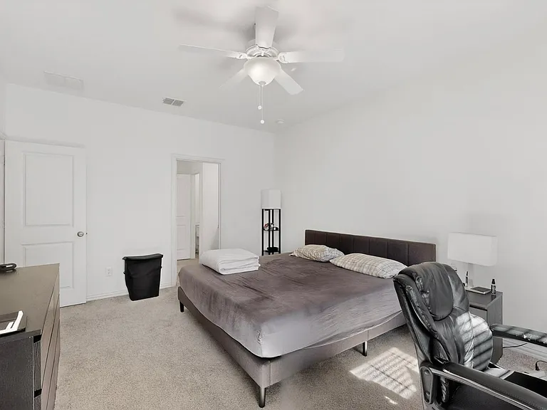 7546 Edgeware Rd — Photo 11