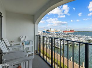 311 Arendell St APT 202, Morehead City, NC 28557
