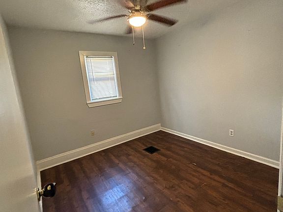 3rd image of 5015 Wesley Ave #1