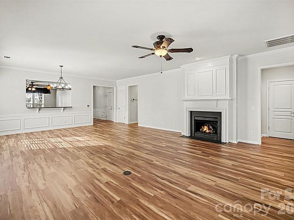 4th image of 52422 Winchester St #54