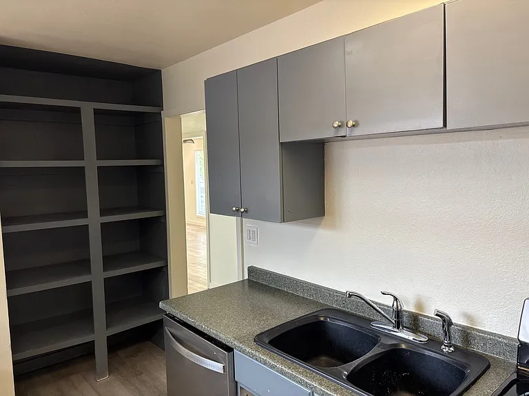 217 N River St #A — Photo 12