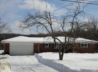 1701 Bird Rd, Ortonville, MI 48462