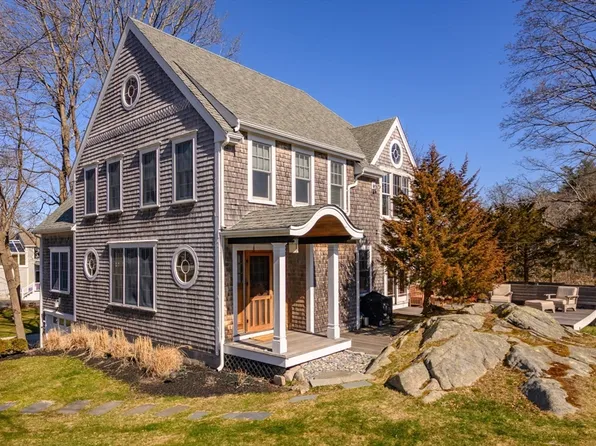 10 Black Horse Ln, Cohasset, MA 02025
