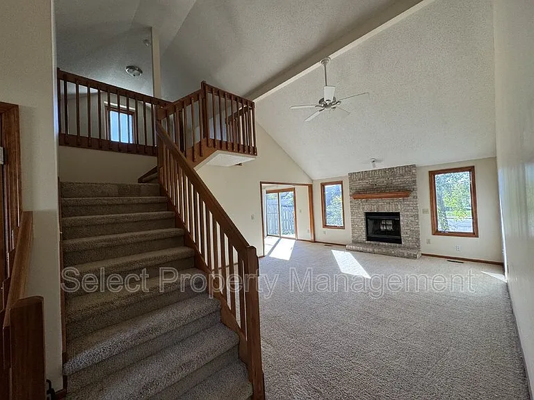 7401 Montclair Dr — Photo 14