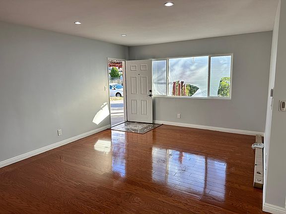 2nd image of 11315 Califa St APT 1