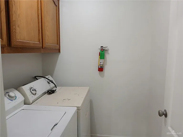2101 Bahamas Dr — Photo 9
