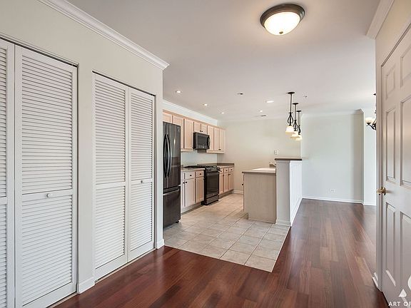 4th image of 965 Rogers St Unit 408