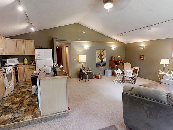 4th image of 2022 McCullam Ave