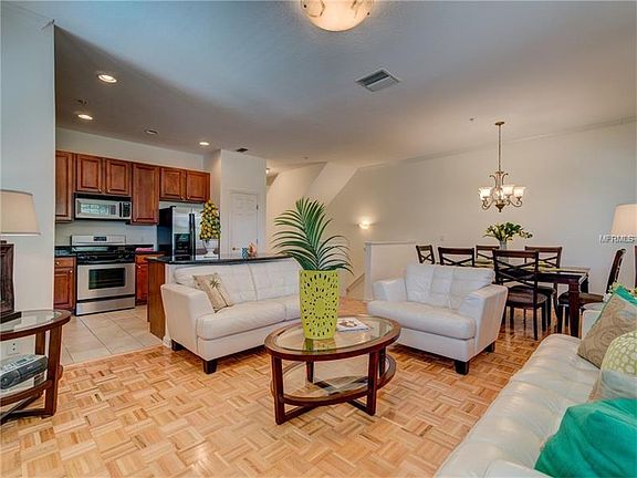 3rd image of 829 Harbor Oak Ln