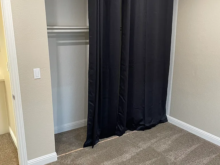 448 Lisa Ann St — Photo 8