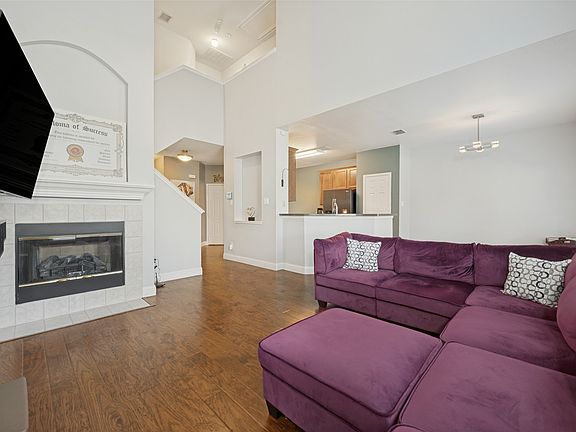 5th image of 3208 Parma Ln