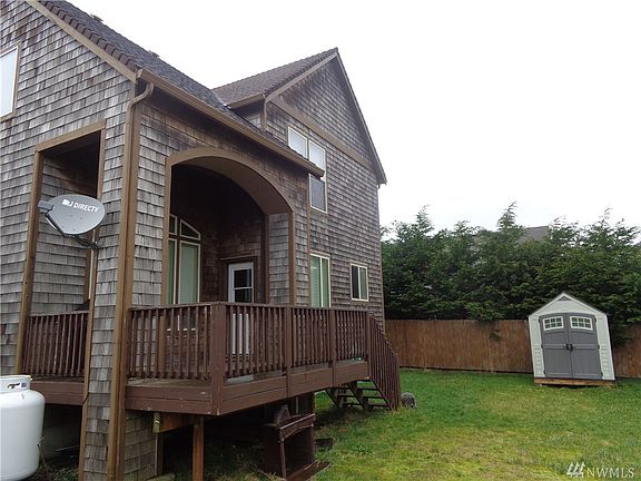 3rd image of 2708 Sea Crest Ave N