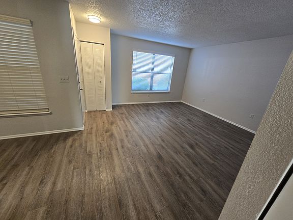 4th image of 5882 Tradewinds Ln