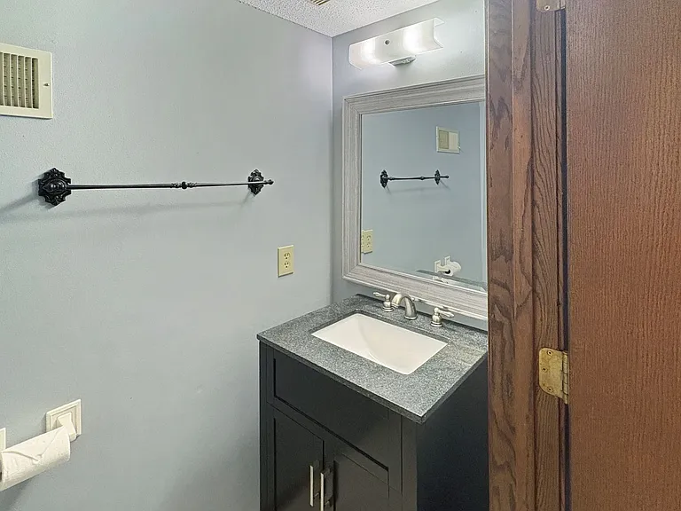 7680 Silver Lake Rd #7680 — Photo 22