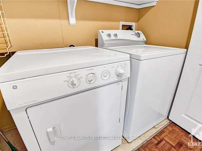 2759 Carousel Cres #307 — Photo 17