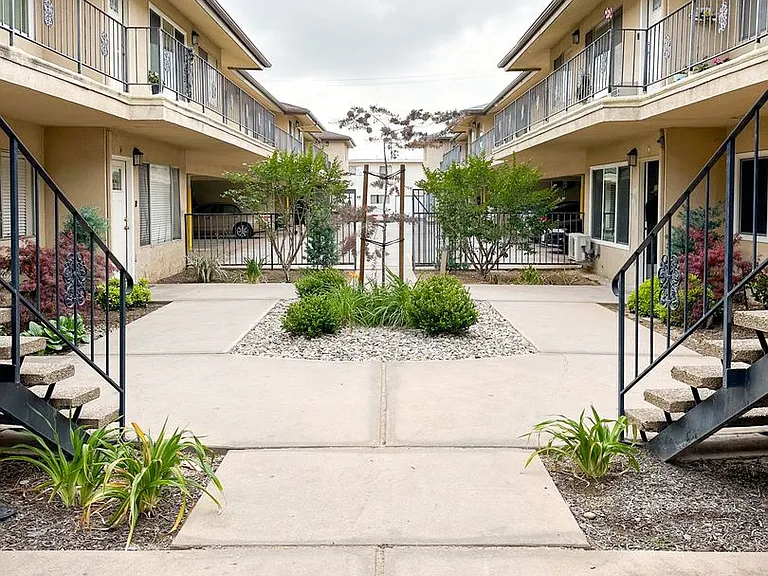 925 S Edith Ave — Photo 3