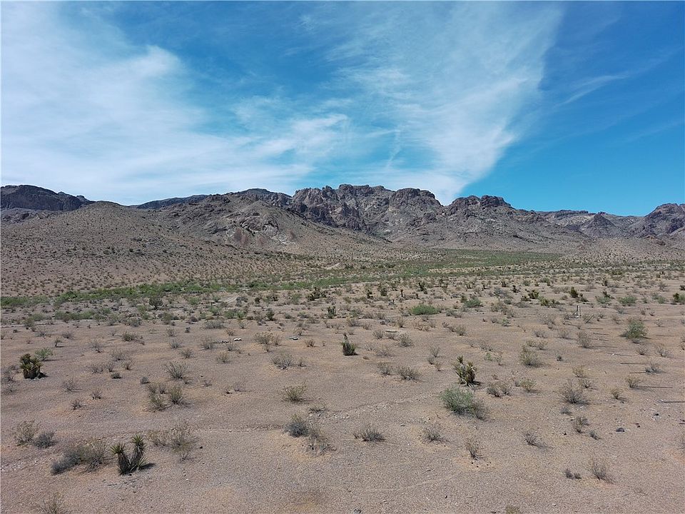 1st image of 3853 S Naco Rd