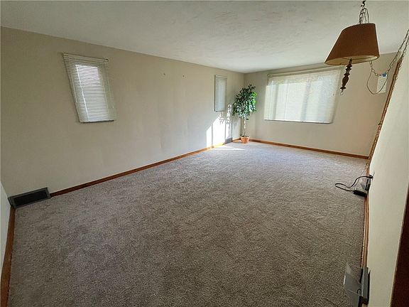 5th image of 6835 Alcoma Dr