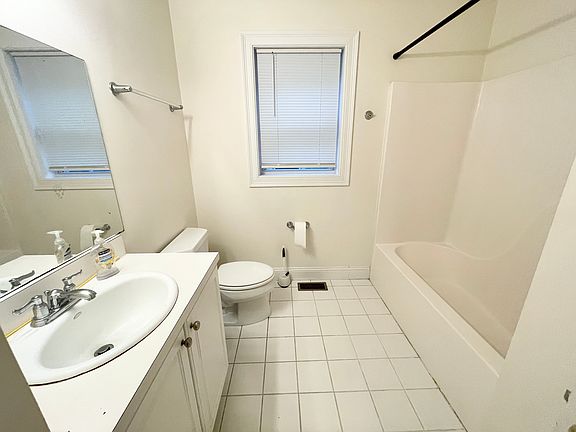 3rd image of 124 Hillside St #1