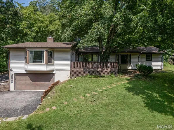 6310 Heintz Rd, Saint Louis, MO 63129