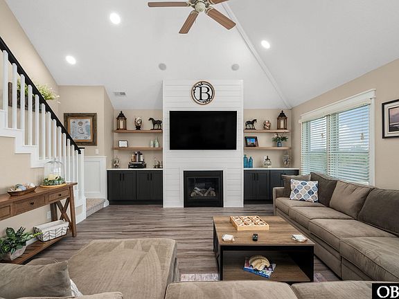 4th image of 741 Ridge Point Dr #33