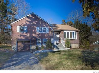 7 Oak Pl, Croton On Hudson, NY 10520
