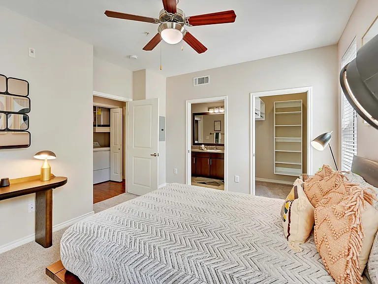 Greenhaven Apartments — Photo 9