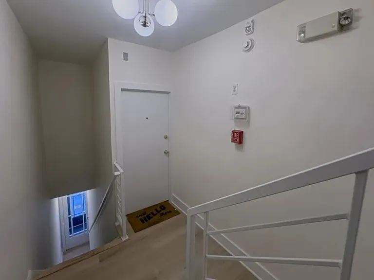 1010 Pine St #2FF — Photo 6