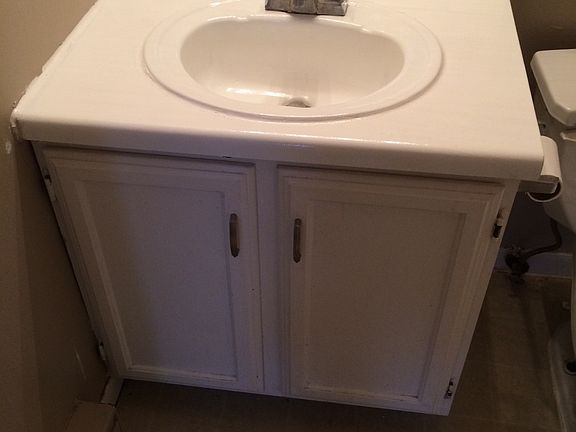 2nd image of 921B Julia Ln