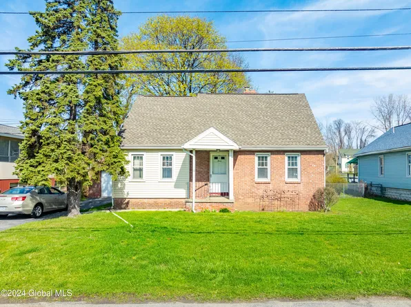 3 N Elmhurst Avenue, Colonie, NY 12205