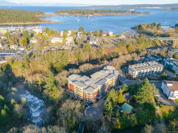 20 Barsby Ave #117, Nanaimo, BC V9R 0K4