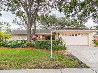 9058 Saint Andrews Dr, Seminole, FL 33777