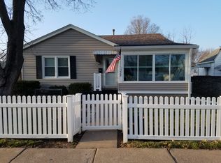 332 W 29th Pl, Davenport, IA 52803