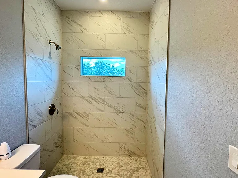 702A Broadway Ave — Photo 15