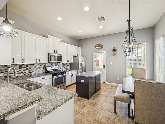 5th image of 8103 Heartbrook Field Ln